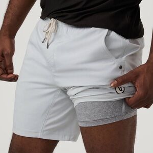 Vuori Kore Short Lined Shorts in grey Men’s Sz XL